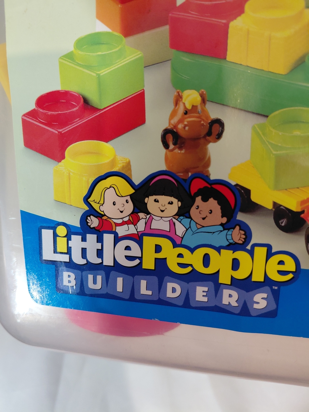 Fisher-Price Little People Builders Playset with Green Lid and Multicolor Bricks - Picture 2 of 7